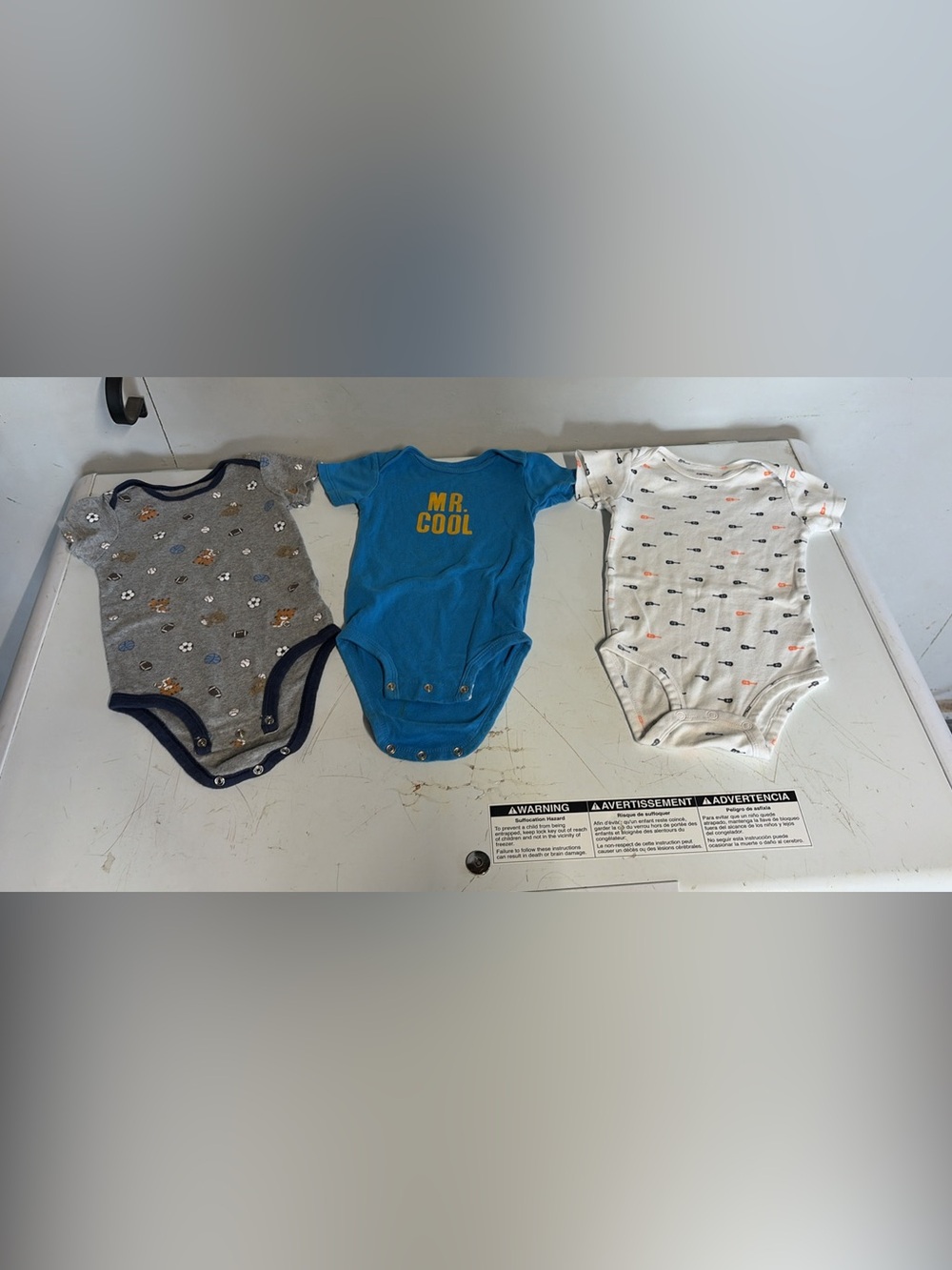 Bundle Baby One-Piece Bodysuits for baby boy size 18m